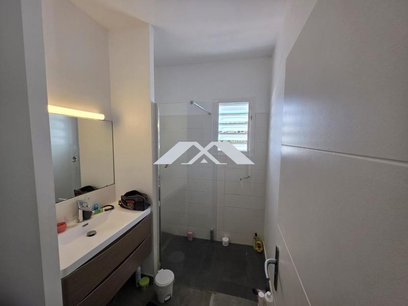 Loft - 123 m² - 4 pièces