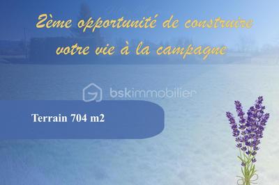 Terrain - 704 m²