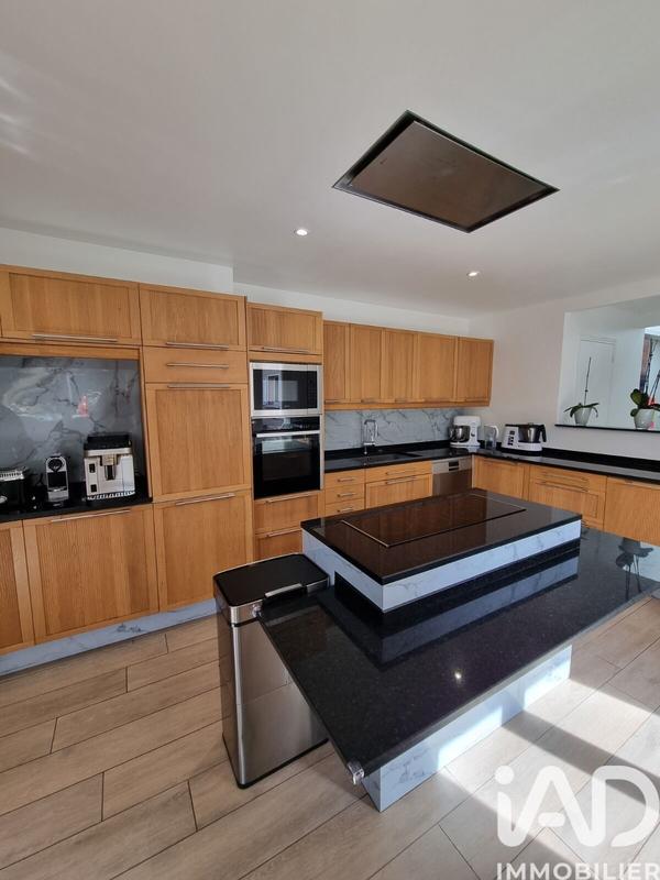 Maison - 170 m² - 6 pièces