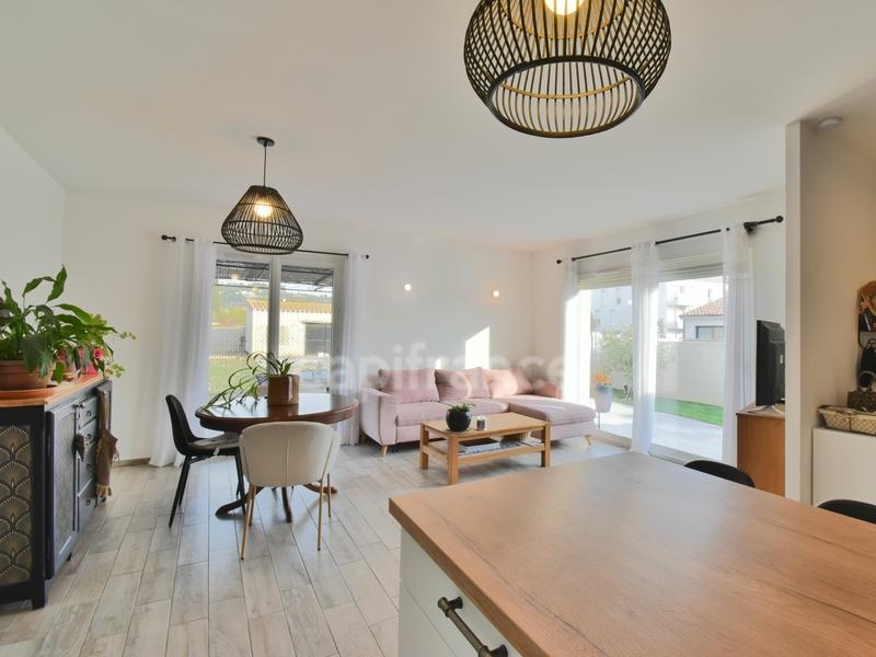 Maison - 75 m² - 4 pièces