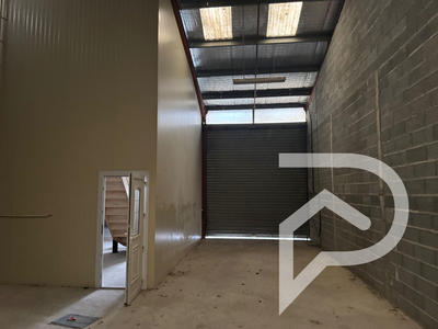 Local commercial - 220 m²