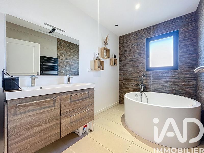 Maison - 162 m² - 6 pièces