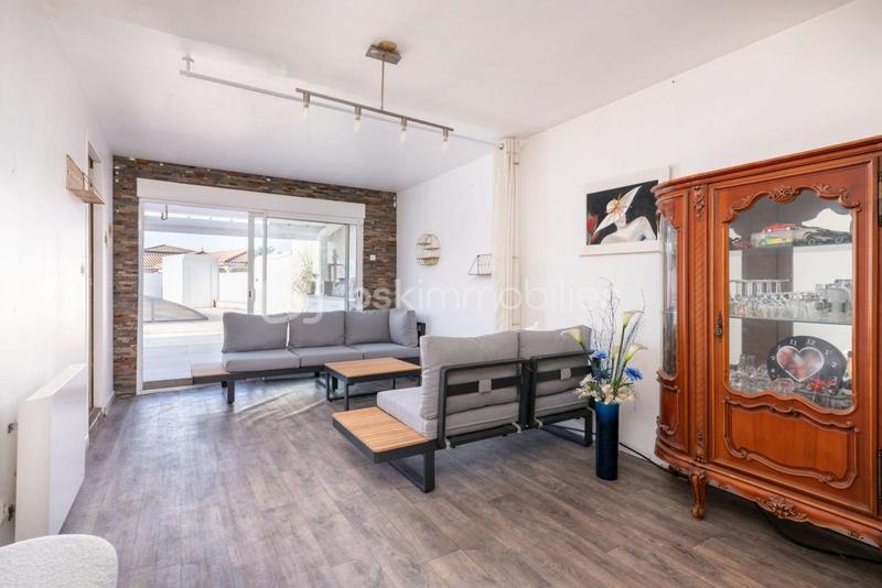 Maison - 178 m² - 6 pièces