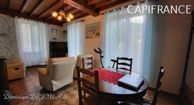 Maison - 209 m² - 8 pièces