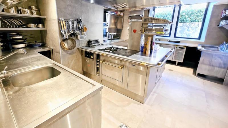 Propriété - 600 m² - 10 pièces