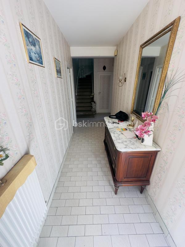 Maison - 185 m² - 6 pièces