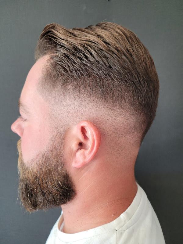 Les ciseaux d'Auré: Salon de coiffure &amp; barbier