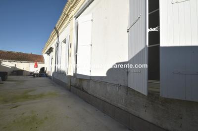 Maison - 315 m² - 11 pièces