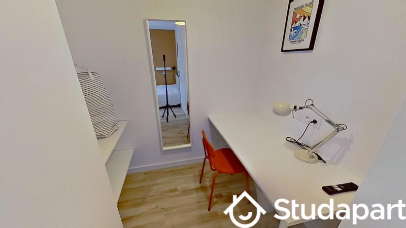 Chambre - 12 m² - 1 pièce