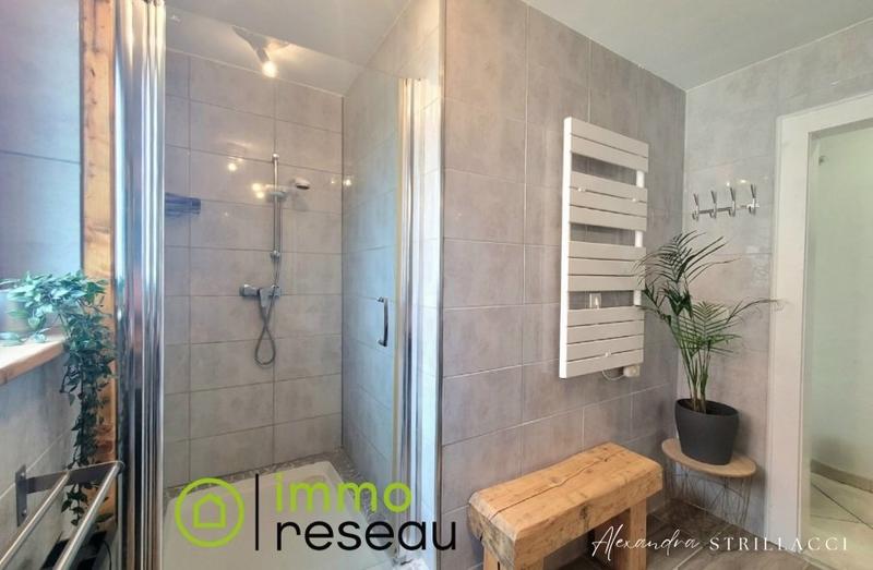 Maison - 190 m² - 8 pièces