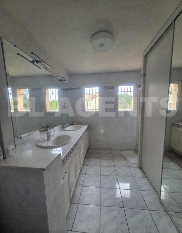 Maison traditionnelle - 128 m² - 6 pièces