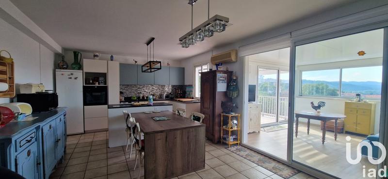 Maison - 206 m² - 8 pièces