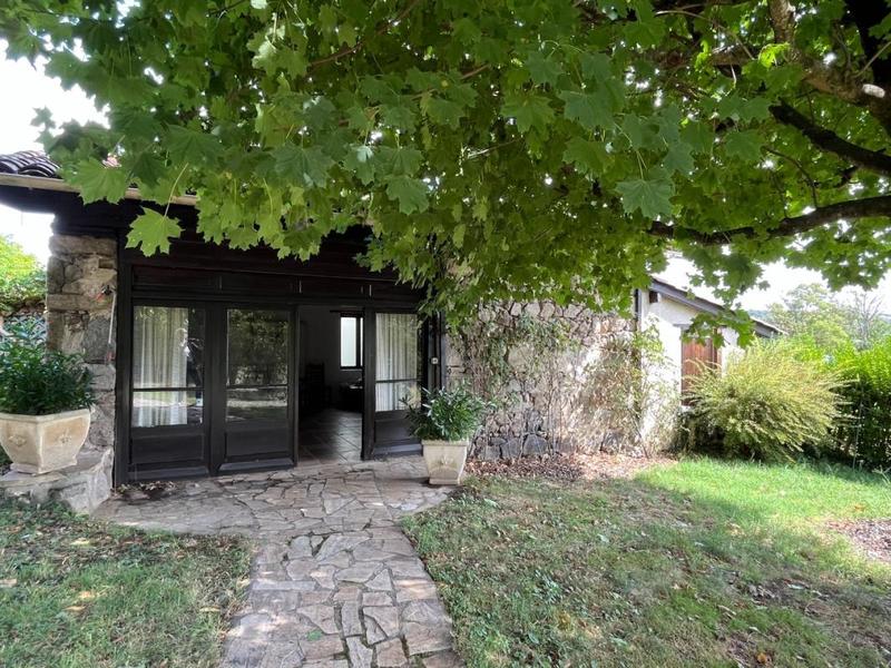 Maison - 186 m² - 5 pièces