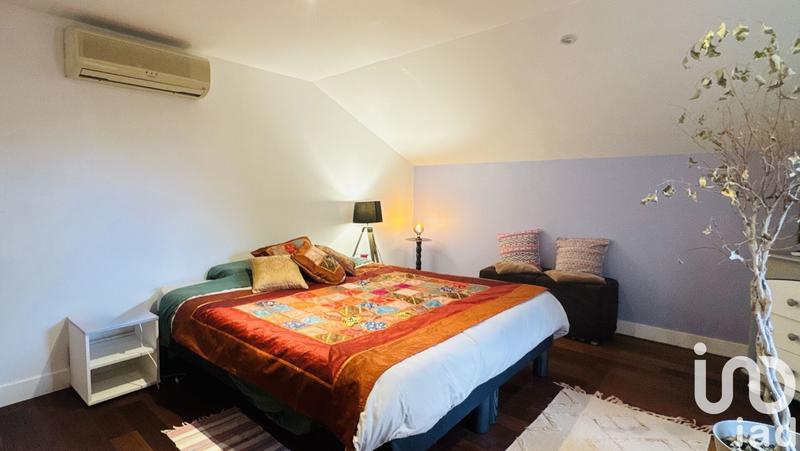 Maison - 210 m² - 6 pièces