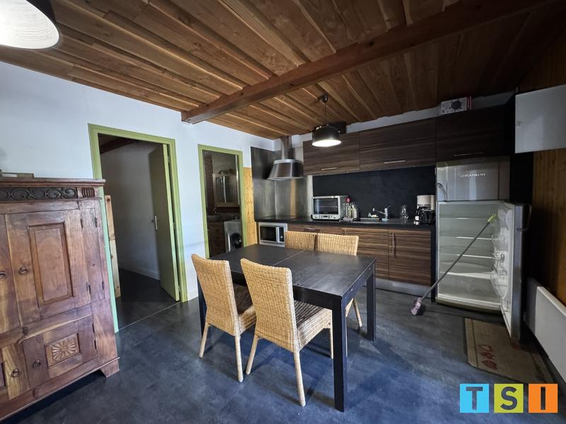 Maison - 187 m² - 11 pièces