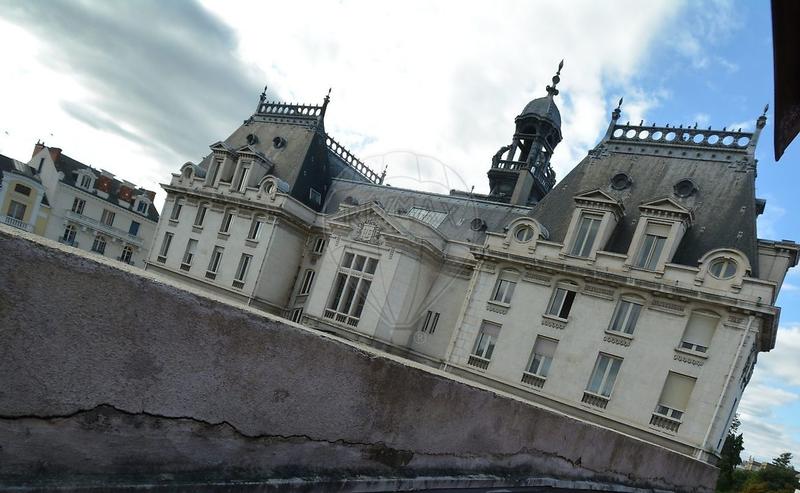 Maison - 248 m² - 6 pièces