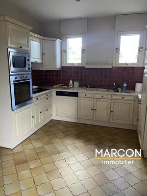 Maison - 225 m² - 7 pièces