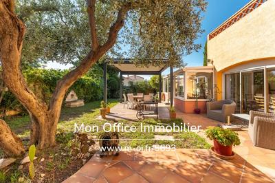 Villa - 180 m² - 6 pièces