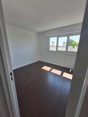 Appartement ancien - 75 m² - 4 pièces