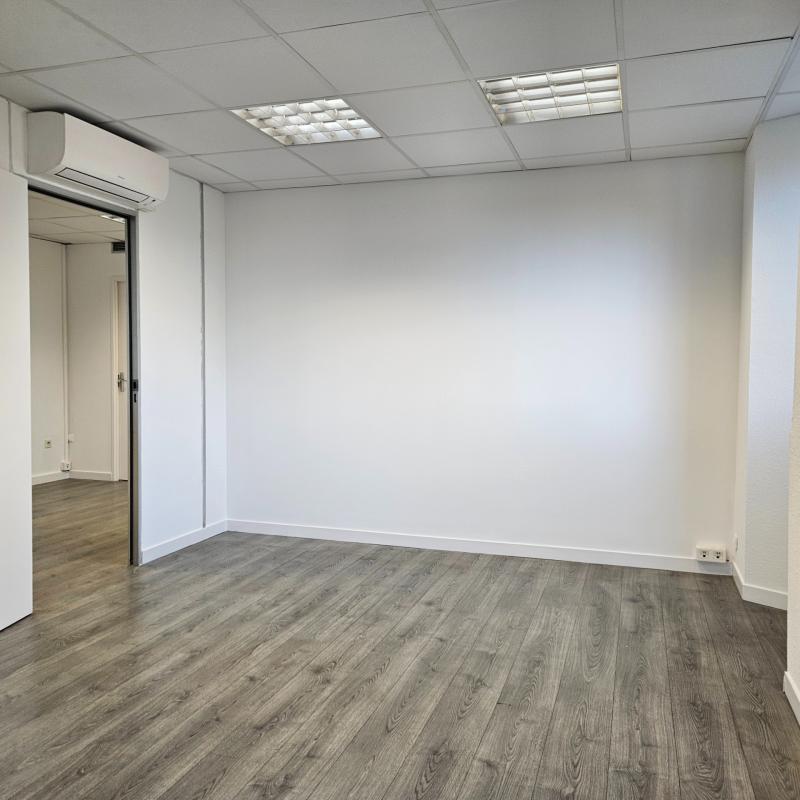 Bureau - 104 m²