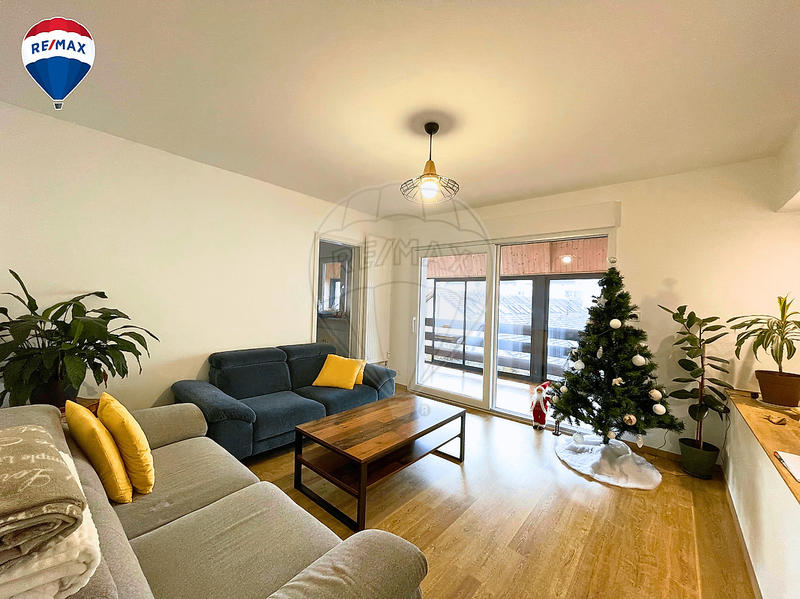 Appartement - 103 m² - 4 pièces