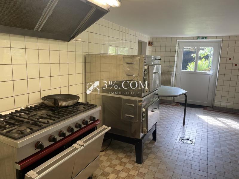 Maison - 630 m² - 25 pièces