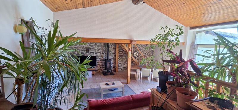 Maison - 172 m² - 9 pièces