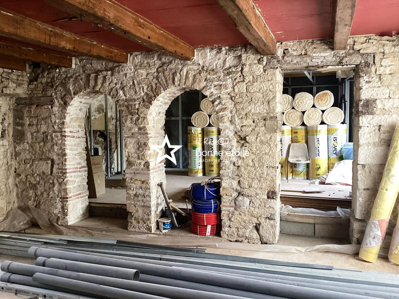 Maison - 230 m² - 8 pièces