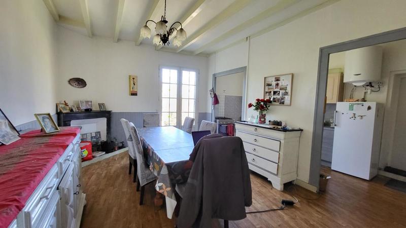 Maison - 210 m² - 8 pièces