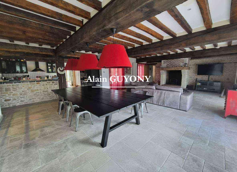 Maison contemporaine - 276 m² - 9 pièces