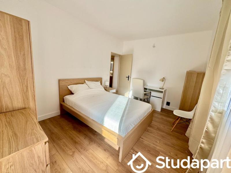 Chambre - 9 m² - 1 pièce