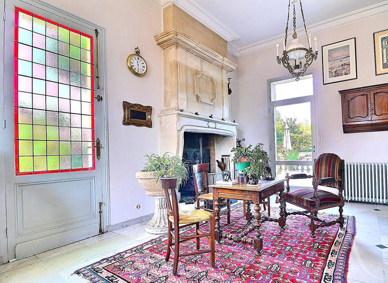 Demeure - 250 m² - 8 pièces