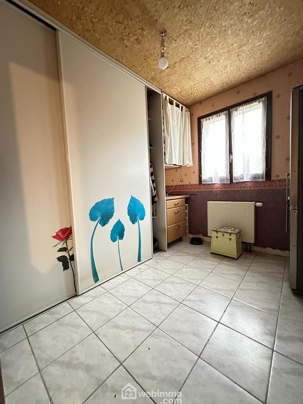 Maison - 187 m² - 8 pièces