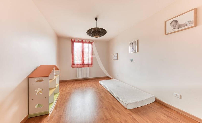 Maison - 98 m² - 5 pièces