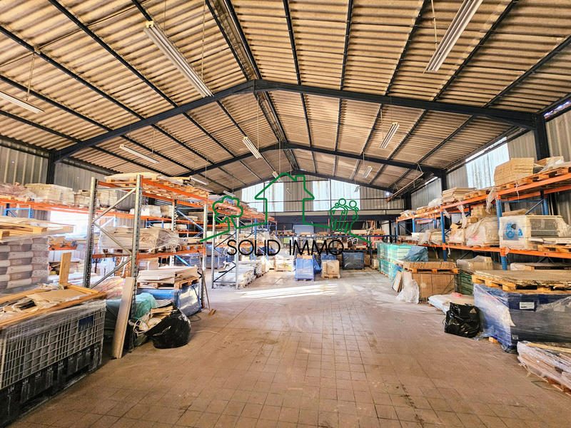 Local d'activités - 648 m²