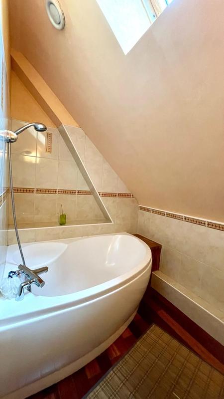 Maison - 181 m² - 6 pièces