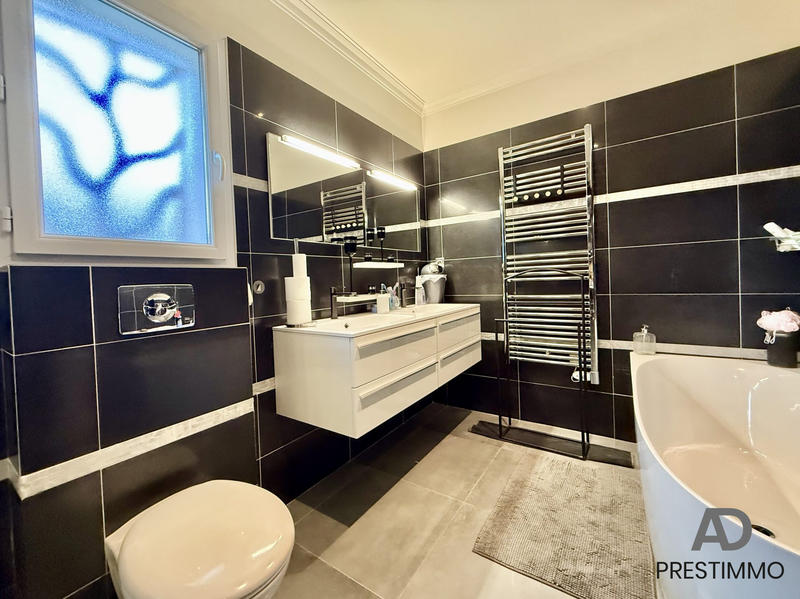 Villa - 163 m² - 5 pièces