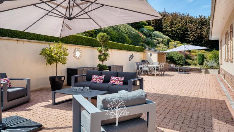 Maison - 278 m² - 7 pièces