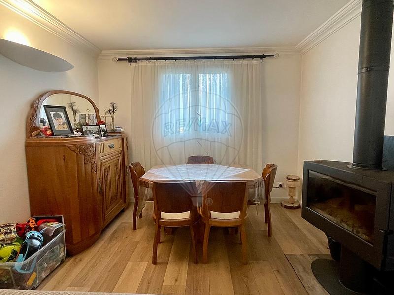 Maison - 180 m² - 7 pièces