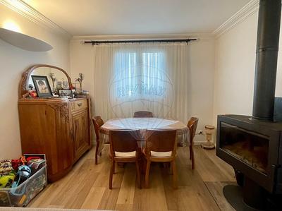 Maison - 180 m² - 7 pièces