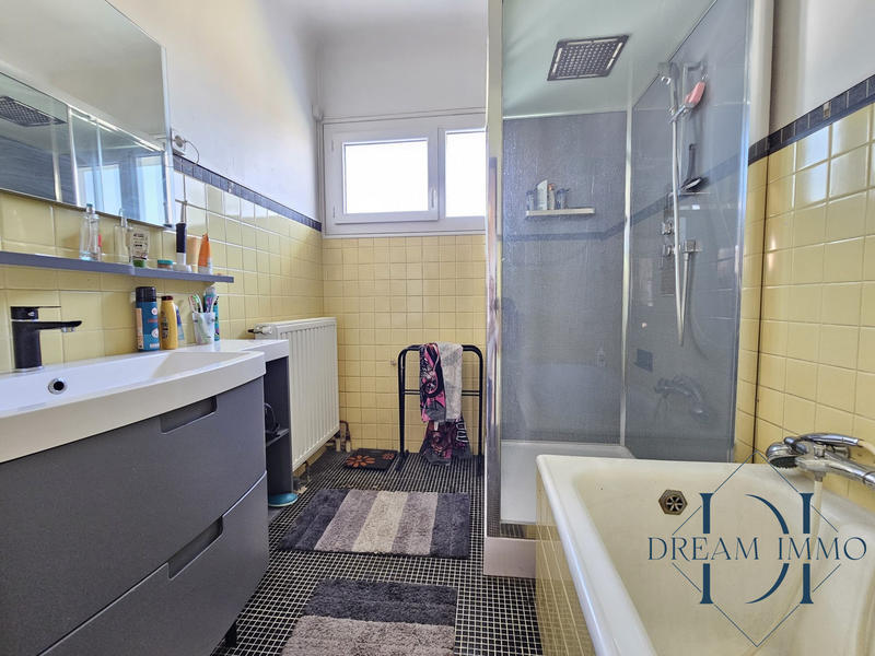 Villa - 319 m² - 14 pièces