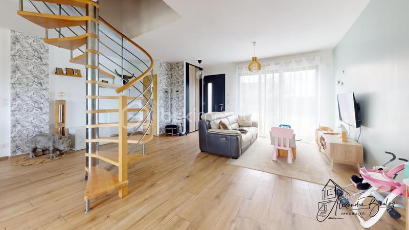 Maison traditionnelle - 140 m² - 6 pièces