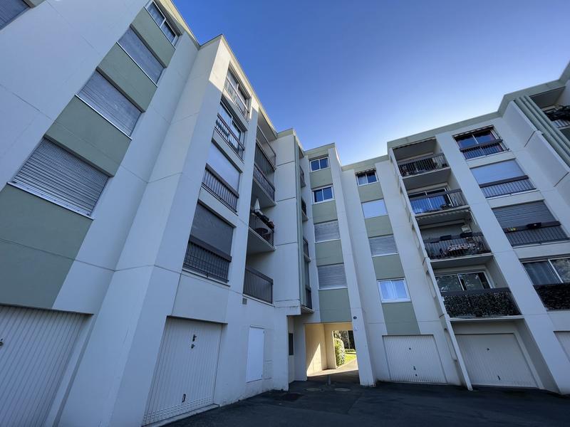 Appartement - 80 m² - 3 pièces