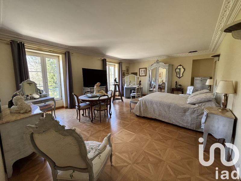 Maison - 455 m² - 12 pièces