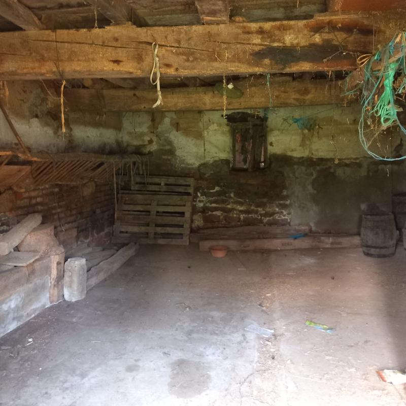 Maison - 300 m² - 4 pièces