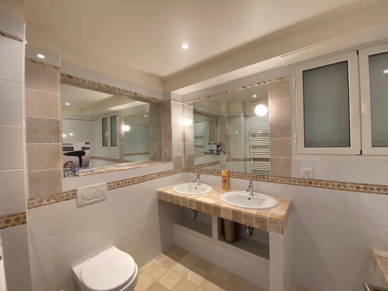 Villa - 400 m² - 8 pièces