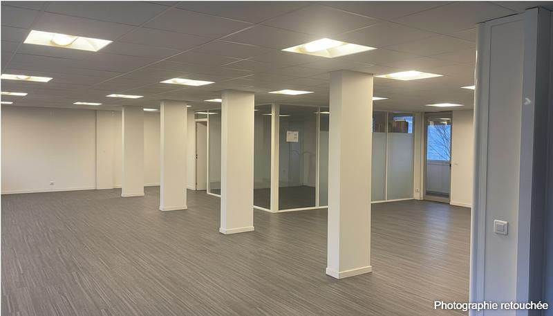 Bureau - 207 m² - 1 pièce