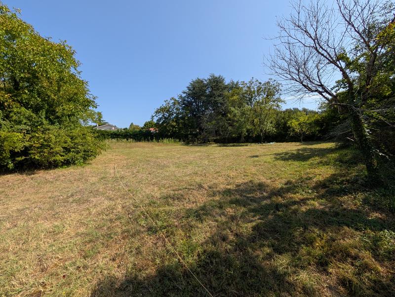 Terrain - 676 m²