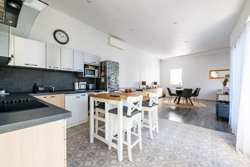 Villa - 328 m² - 8 pièces