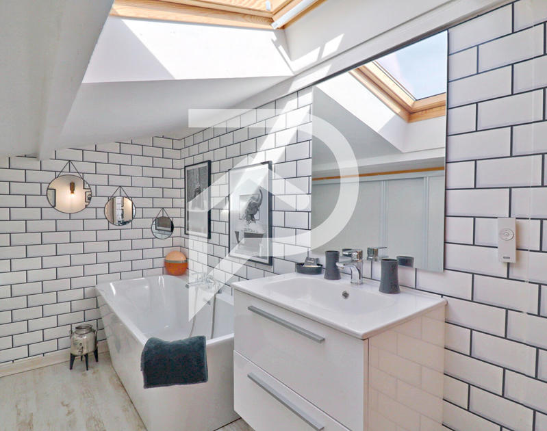 Villa - 164 m² - 8 pièces